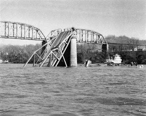 bridge collapse in point pleasant wv 1967